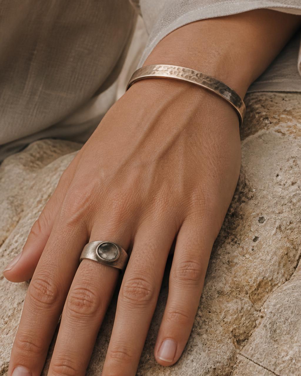 TANIT RING indossato